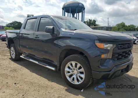 2022 Chevrolet Silverado K1500 Custom z USA, uszkodzony, nr VIN 1GCPDBEK3NZ602290